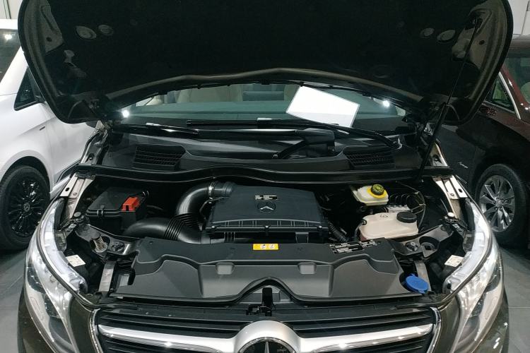 Used Mercedes-Benz V-Class 2017 V 260 Prestige Edition Engine Bay