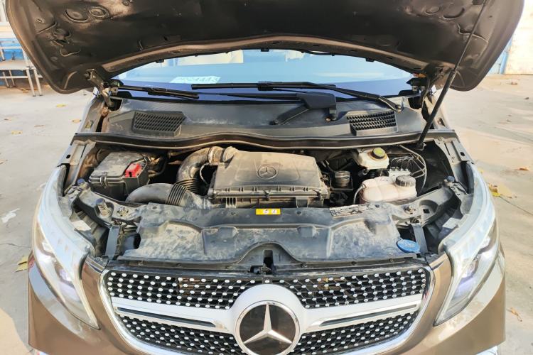 Used Mercedes-Benz V-Class 2017 V 260 L Prestige Extended Edition Engine Bay