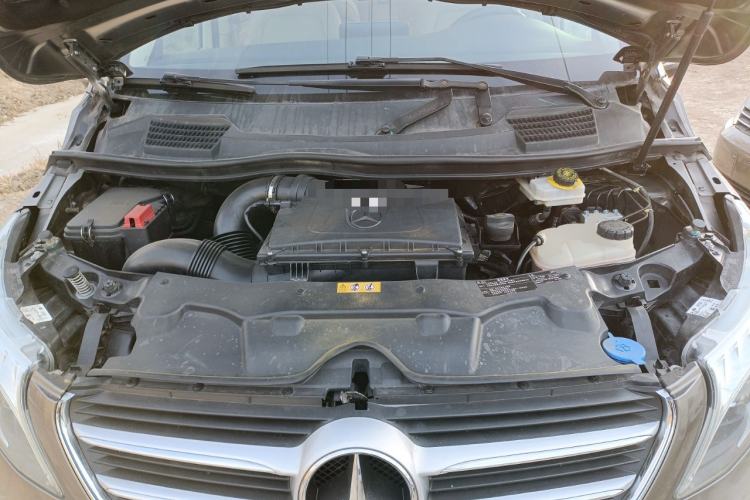 Used Mercedes-Benz V-Class 2017 V 260 Avantgarde Edition Engine Bay