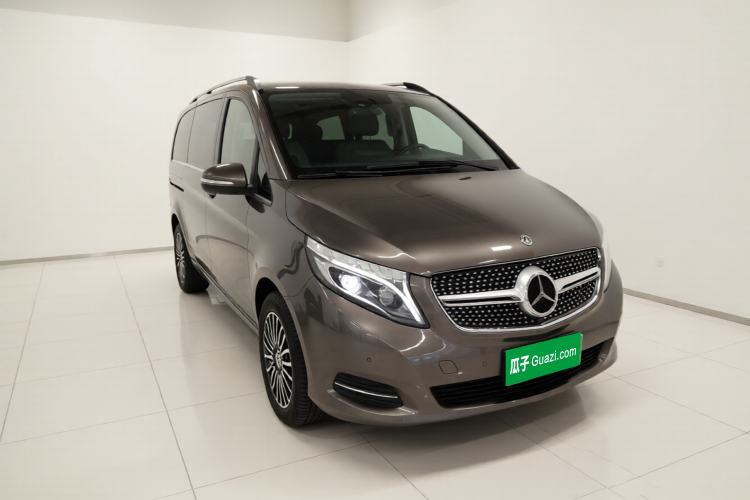 Used Mercedes-Benz V-Class 2017 V 260 L Prestige Extended Edition Exterior 1