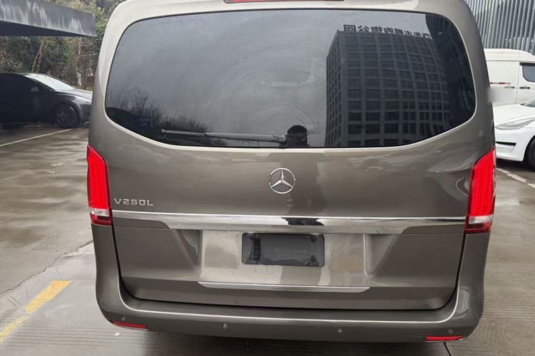 Used Mercedes-Benz V-Class 2017 V 260 L Prestige Extended Edition Exterior 6