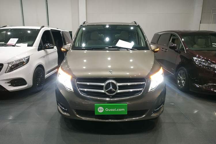 Used Mercedes-Benz V-Class 2017 V 260 Prestige Edition Front