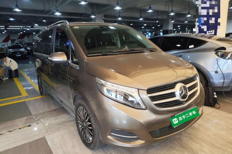 Used Mercedes-Benz V-Class 2017 V 260 Prestige Edition Front Right 45 Deg