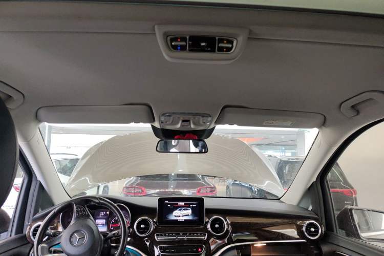 Used Mercedes-Benz V-Class 2017 V 260 L Prestige Extended Edition Headliner
