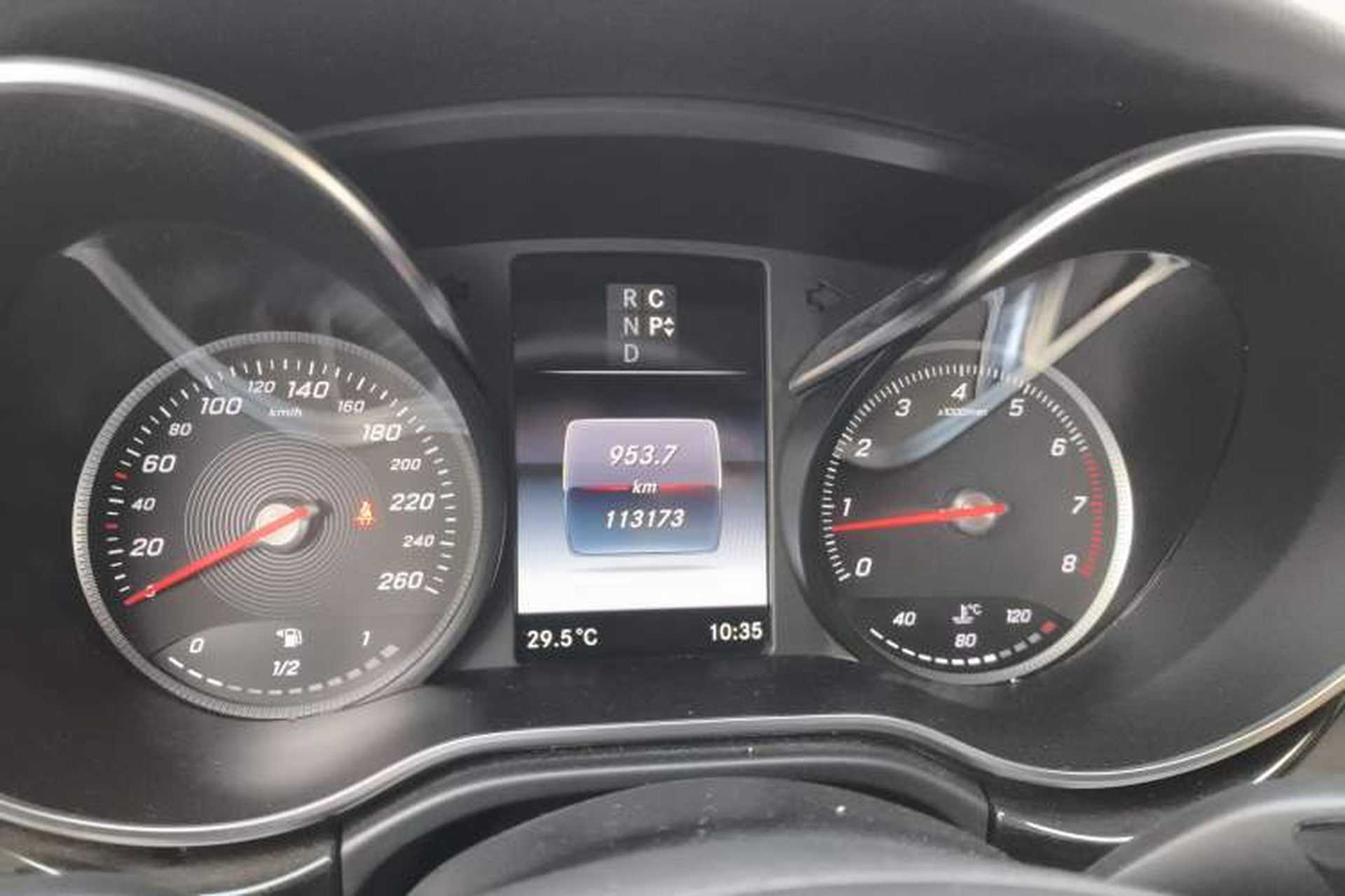 Used Mercedes-Benz V-Class 2017 V 260 Avantgarde Edition Instrument Cluster
