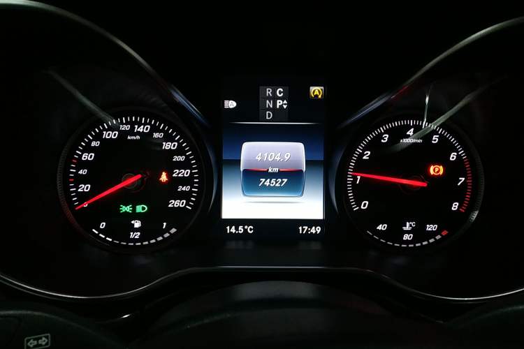 Used Mercedes-Benz V-Class 2017 V 260 Prestige Edition Instrument Cluster