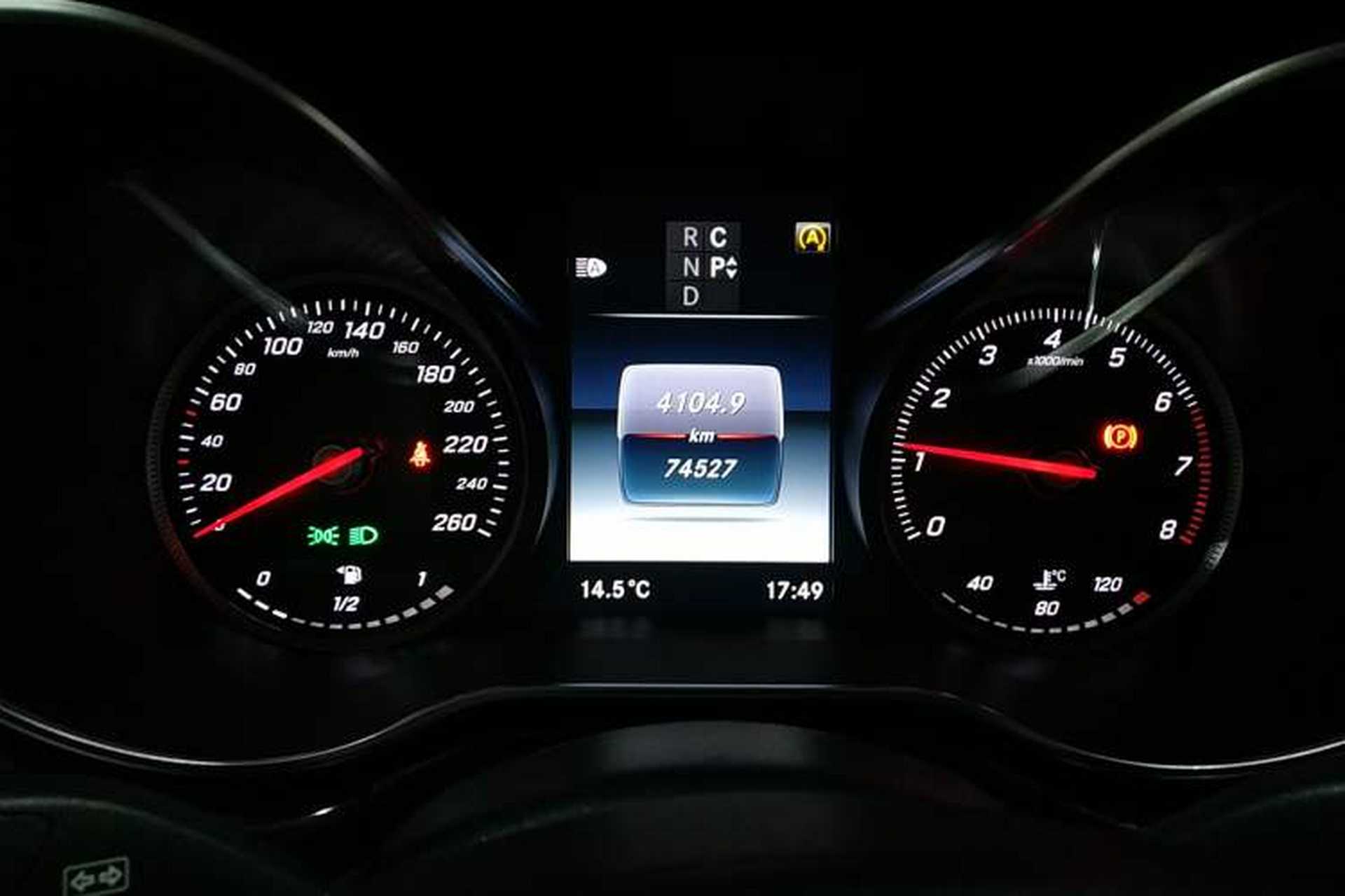 Used Mercedes-Benz V-Class 2017 V 260 Prestige Edition Instrument Cluster