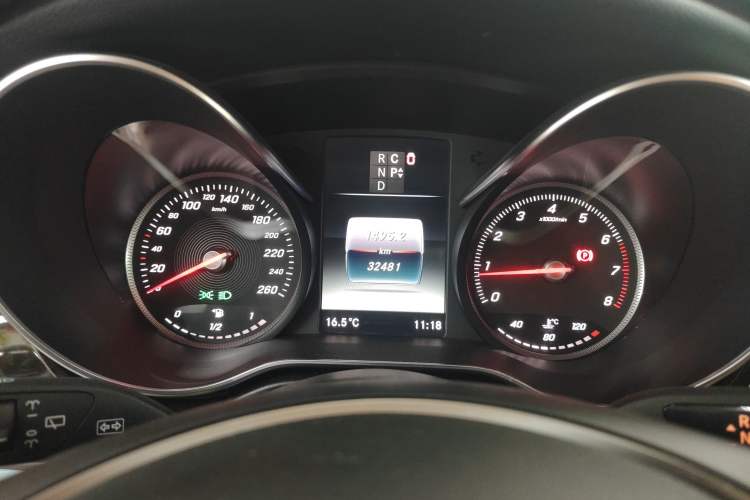Used Mercedes-Benz V-Class 2017 V 260 Prestige Edition Instrument Cluster