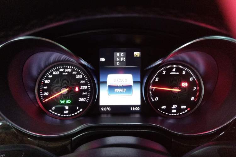 Used Mercedes-Benz V-Class 2017 V 260 L Prestige Extended Edition Instrument Cluster