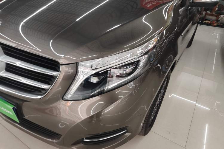 Used Mercedes-Benz V-Class 2017 V 260 Prestige Edition Left Front Headlight