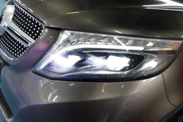 Used Mercedes-Benz V-Class 2017 V 260 L Prestige Extended Edition Left Front Headlight