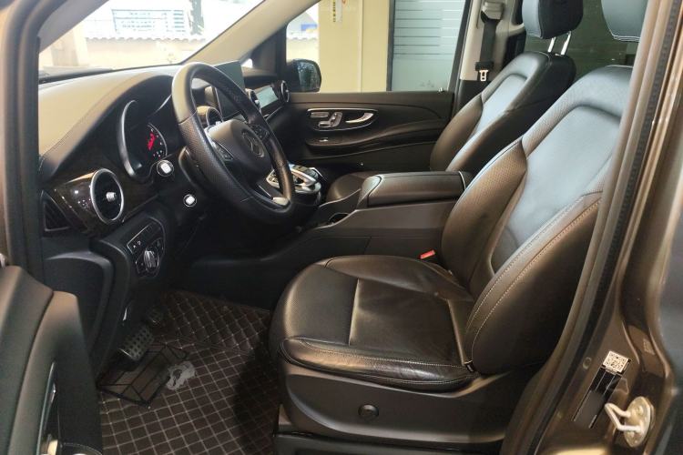 Used Mercedes-Benz V-Class 2017 V 260 Prestige Edition Left Front Seat