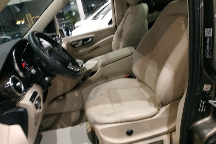 Used Mercedes-Benz V-Class 2017 V 260 Prestige Edition Left Front Seat