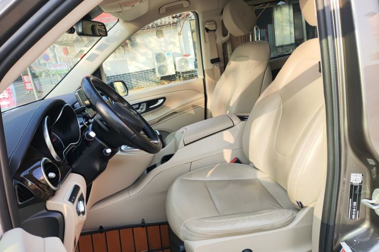 Used Mercedes-Benz V-Class 2017 V 260 L Prestige Extended Edition Left Front Seat