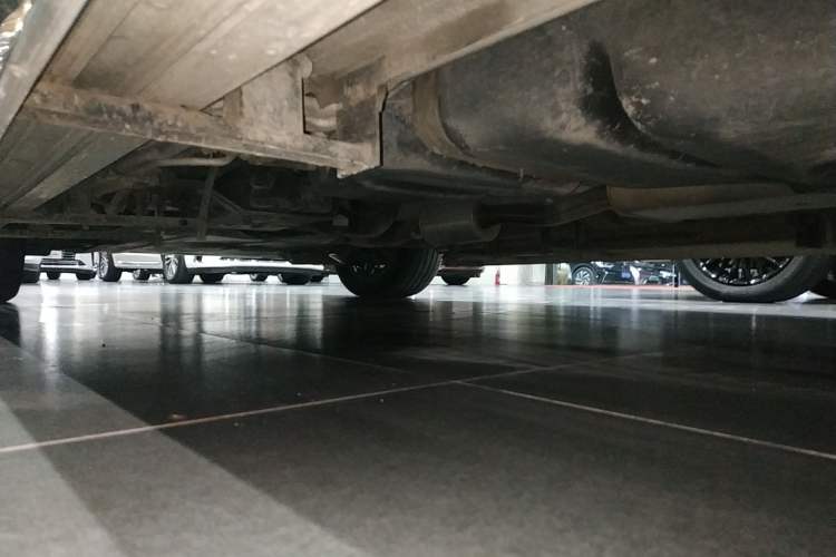 Used Mercedes-Benz V-Class 2017 V 260 Prestige Edition Left Side Sill
