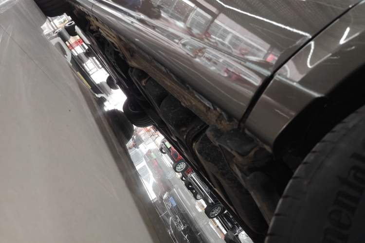 Used Mercedes-Benz V-Class 2017 V 260 Prestige Edition Left Side Sill