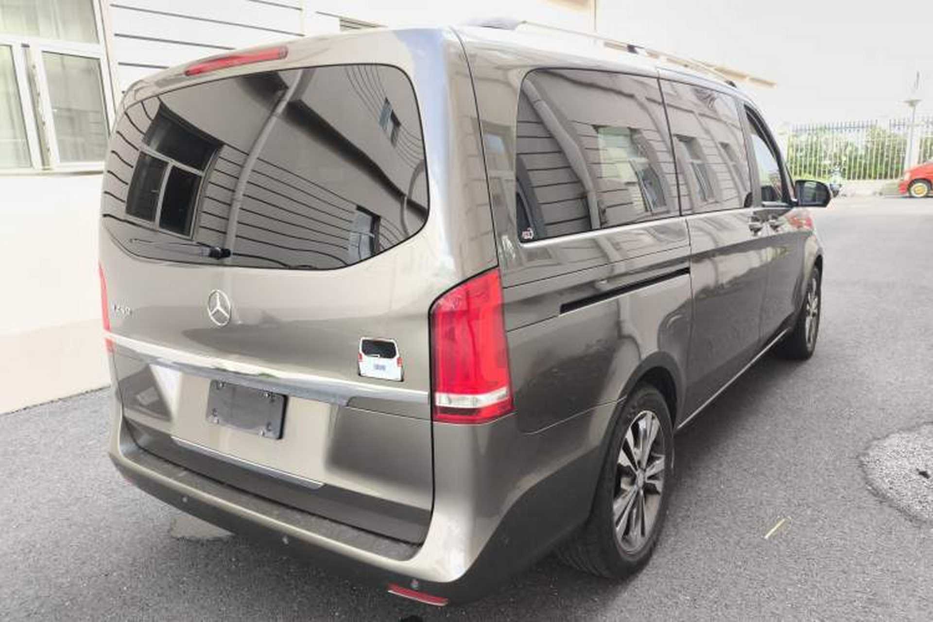 Used Mercedes-Benz V-Class 2017 V 260 Avantgarde Edition Rear Right 45 Deg