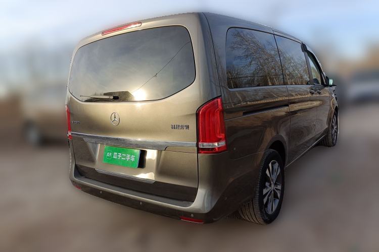 Used Mercedes-Benz V-Class 2017 V 260 Avantgarde Edition Rear Right 45 Deg