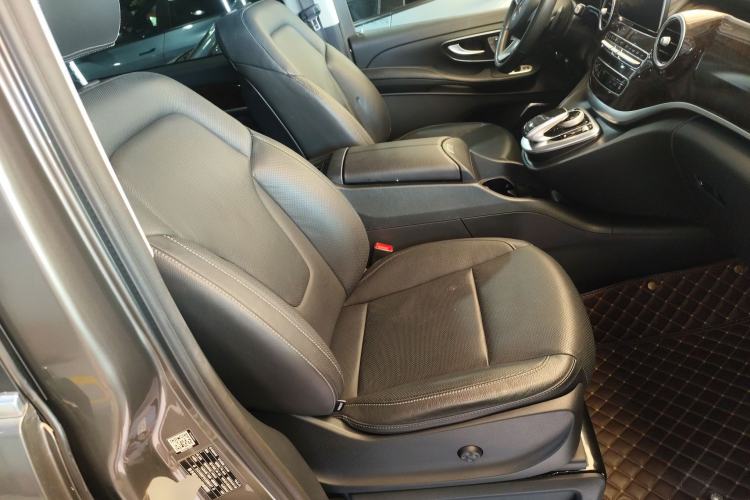 Used Mercedes-Benz V-Class 2017 V 260 Prestige Edition Right Front Seat