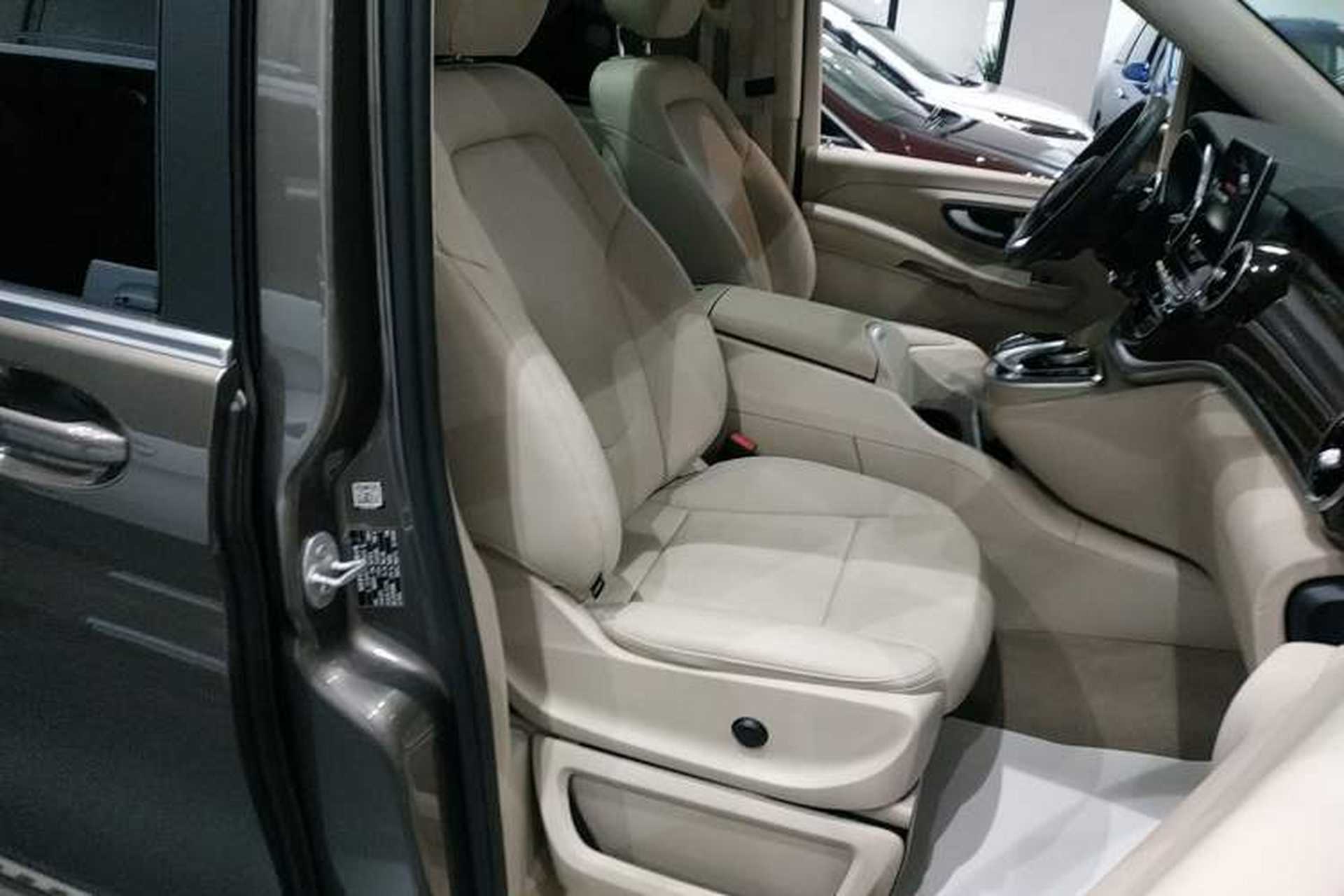 Used Mercedes-Benz V-Class 2017 V 260 Prestige Edition Right Front Seat