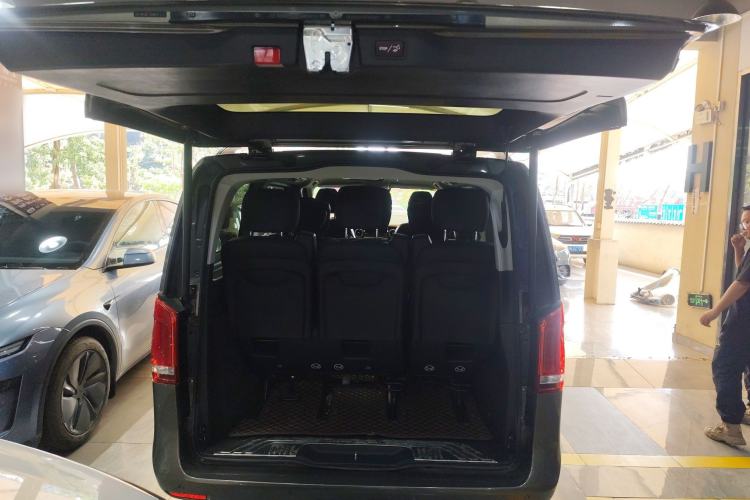 Used Mercedes-Benz V-Class 2017 V 260 Prestige Edition Trunk