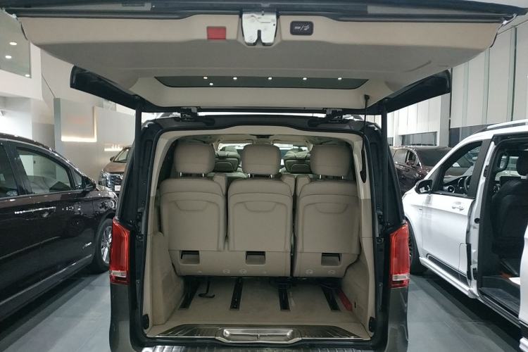 Used Mercedes-Benz V-Class 2017 V 260 Prestige Edition Trunk