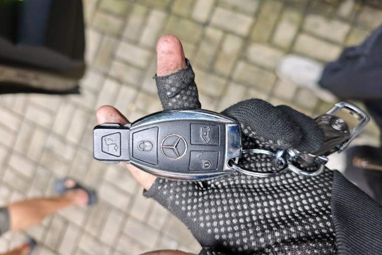 Used Mercedes-Benz V-Class 2017 V 260 Avantgarde Edition Vehicle Key