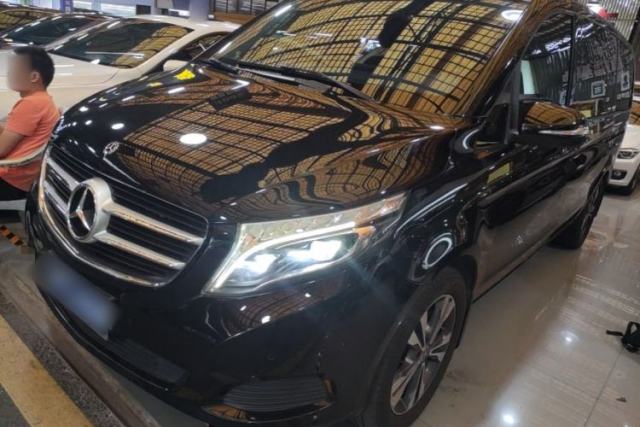 Used Mercedes-Benz V-Class 2018 V 260 Avantgarde Edition China VI