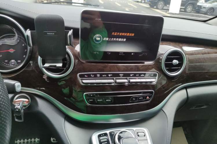 Used Mercedes-Benz V-Class 2018 V 260 Prestige Edition China VI Audio And AC Panel