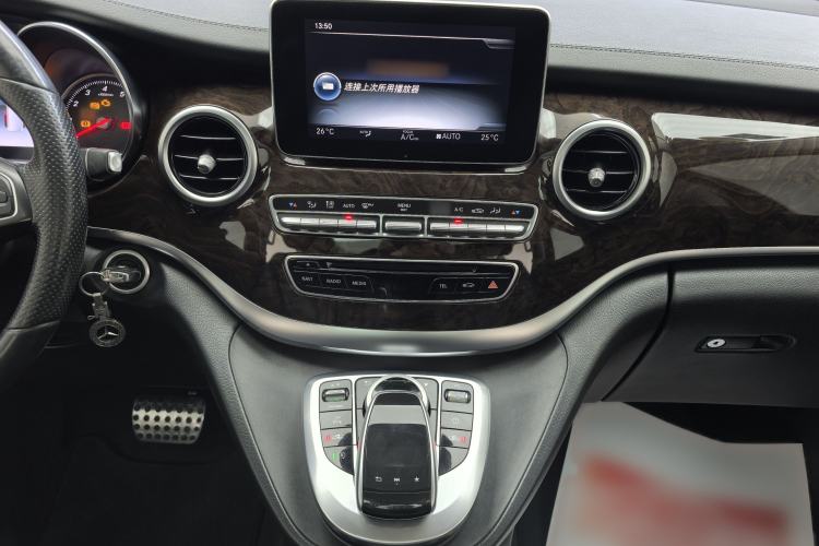 Used Mercedes-Benz V-Class 2018 V 260 Prestige Edition China V Audio And AC Panel