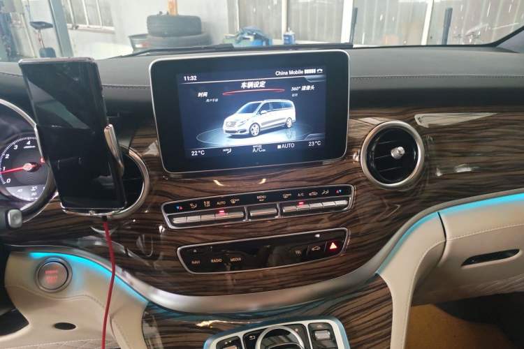 Used Mercedes-Benz V-Class 2018 V 260 L Prestige Extended Version China V Audio And AC Panel