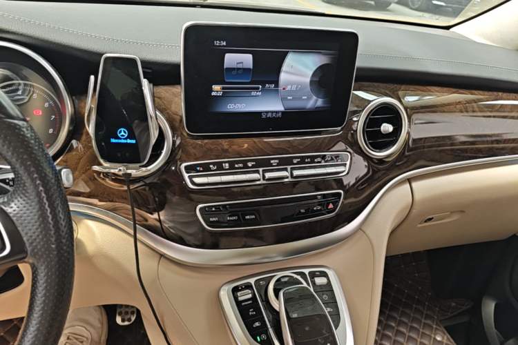 Used Mercedes-Benz V-Class 2018 V 260 Prestige Edition China V Audio And AC Panel