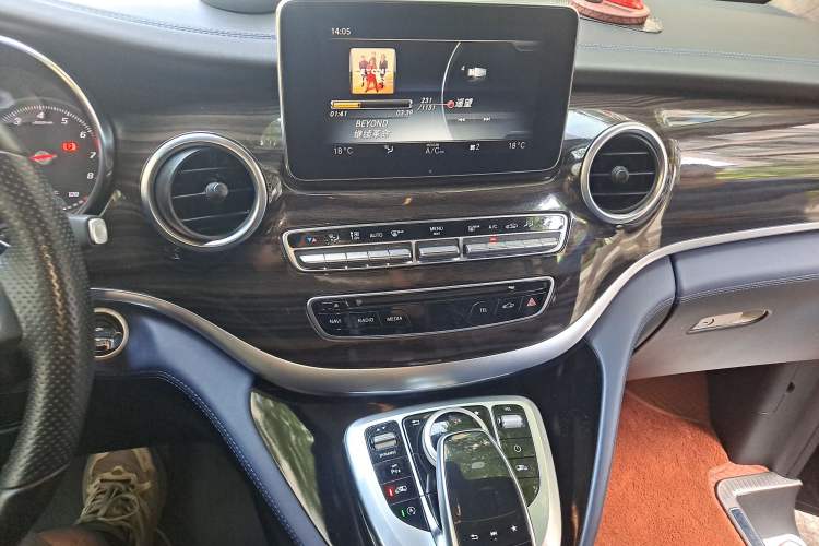 Used Mercedes-Benz V-Class 2018 V 260 Avantgarde Edition China V Audio And AC Panel