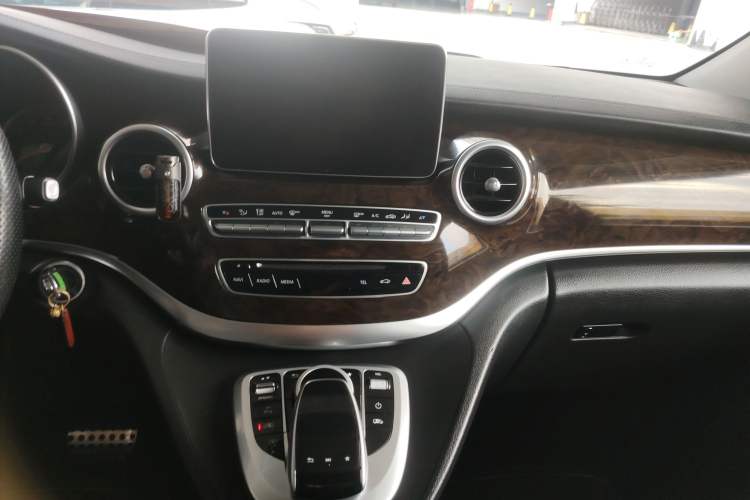 Used Mercedes-Benz V-Class 2018 V 260 Prestige Edition China V Audio And AC Panel