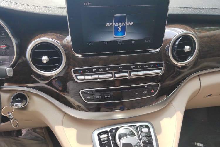 Used Mercedes-Benz V-Class 2018 V 260 L Prestige Extended Version China V Audio And AC Panel