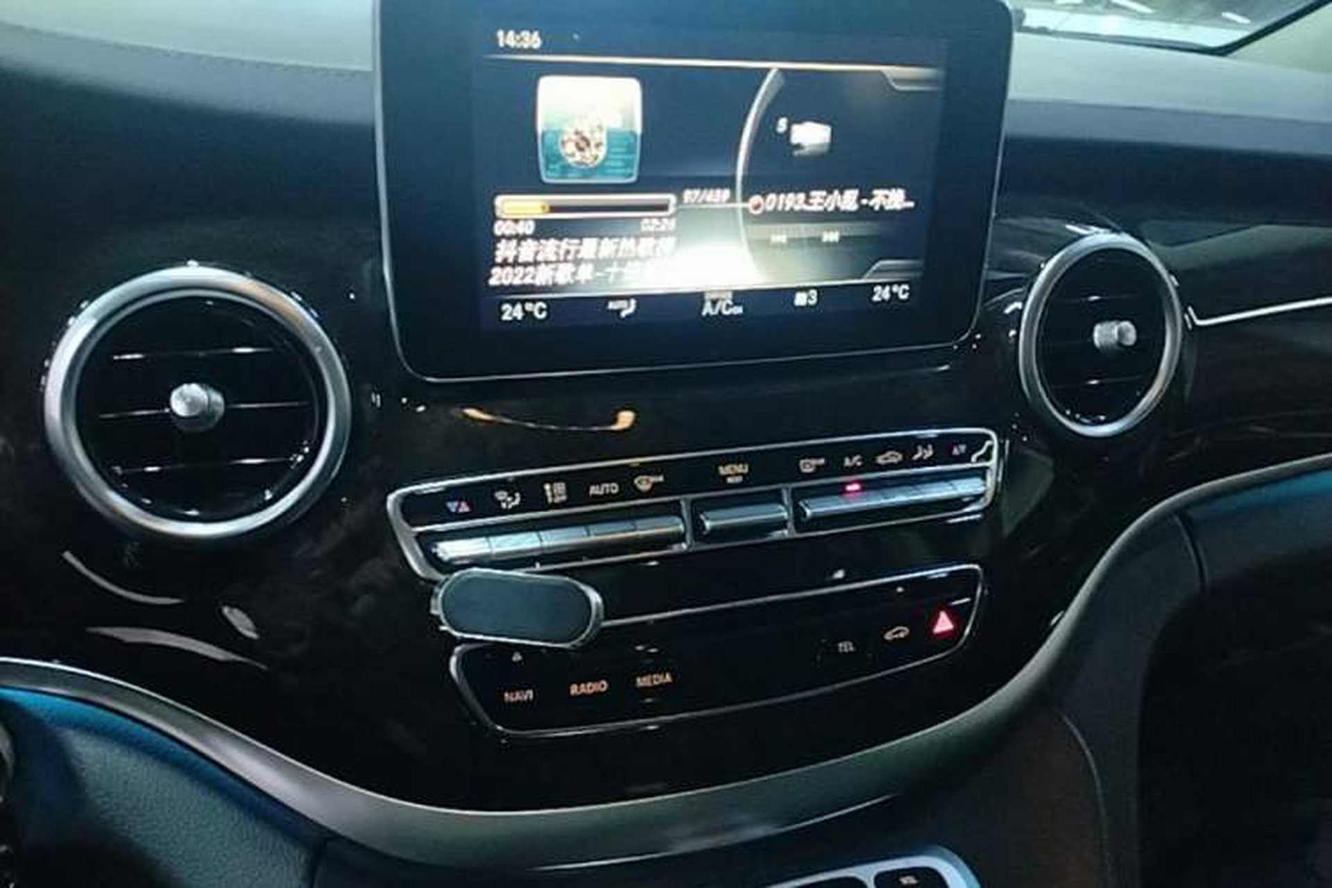 Used Mercedes-Benz V-Class 2018 V 260 L Prestige Extended Version China V Audio And AC Panel