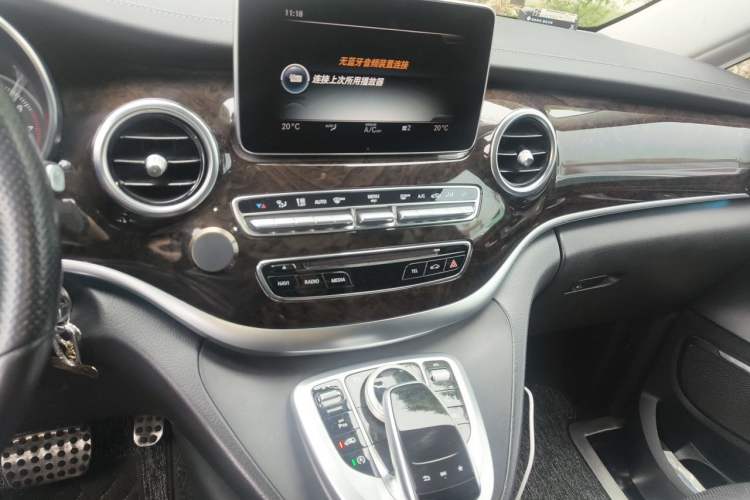 Used Mercedes-Benz V-Class 2018 V 260 Prestige Edition China VI Audio And AC Panel