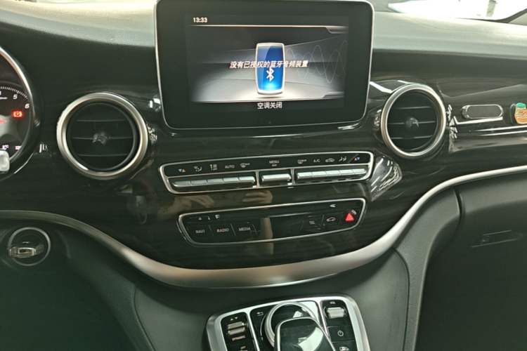 Used Mercedes-Benz V-Class 2018 V 260 Avantgarde Edition China VI Audio And AC Panel