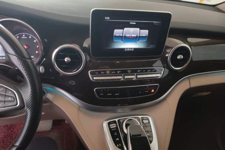 Used Mercedes-Benz V-Class  Audio And AC Panel