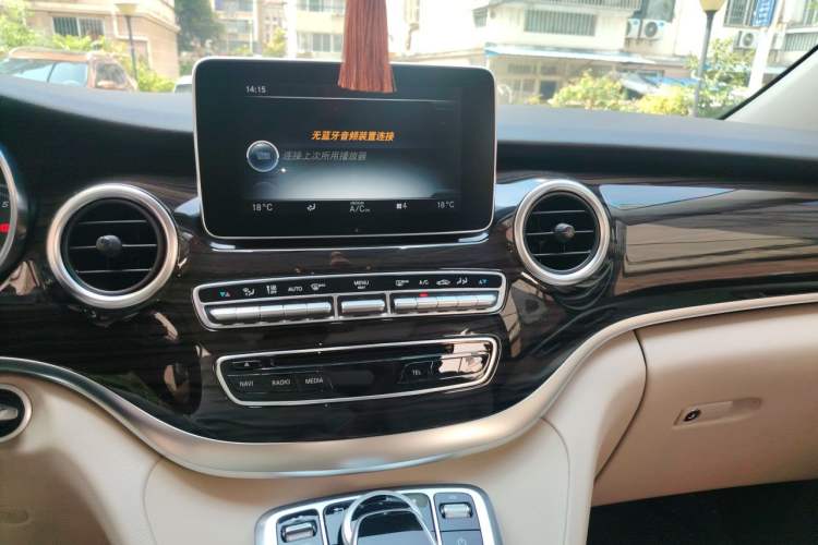 Used Mercedes-Benz V-Class 2018 V 260 Avantgarde Edition China V Audio And AC Panel