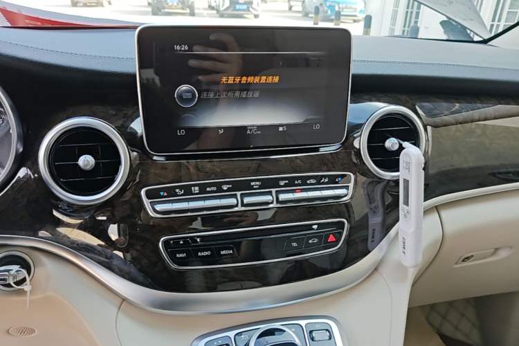 Used Mercedes-Benz V-Class 2018 V 260 L Prestige Extended Version China VI Audio And AC Panel