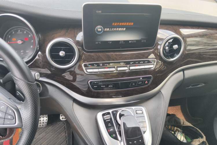 Used Mercedes-Benz V-Class 2018 V 260 L Prestige Extended Version China V Audio And AC Panel