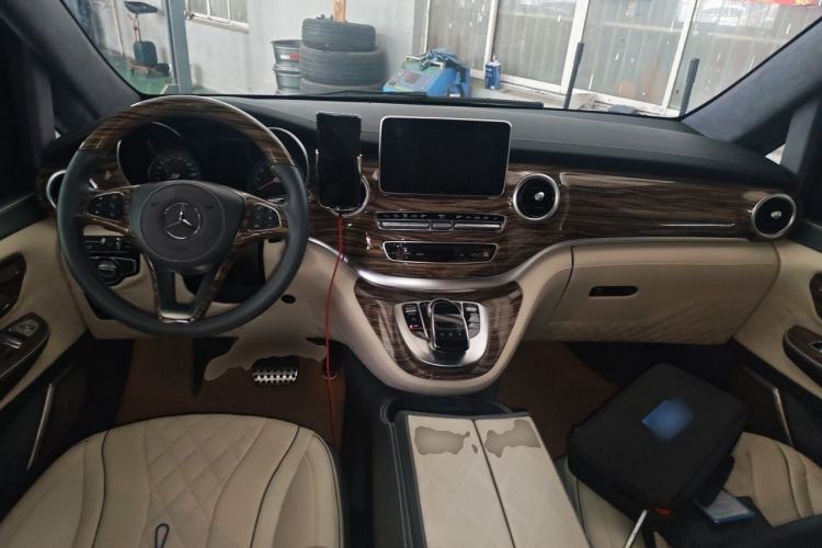 Used Mercedes-Benz V-Class 2018 V 260 L Prestige Extended Version China V Center Console