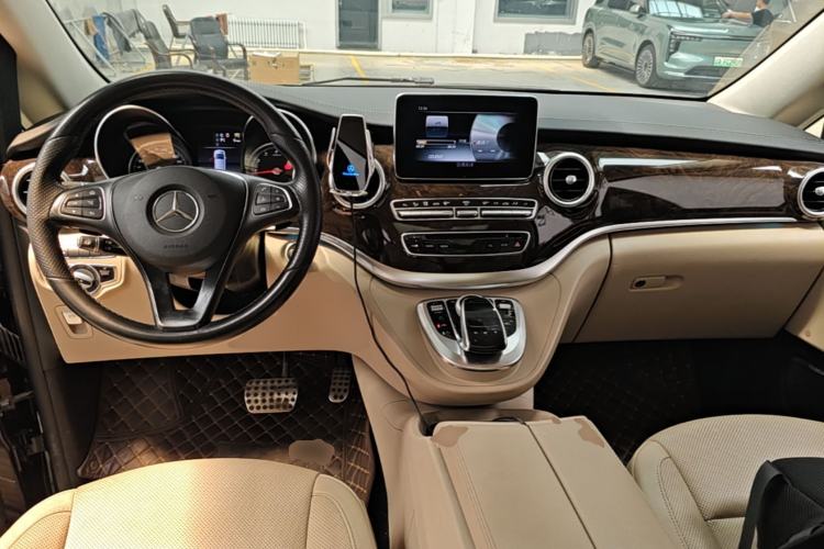 Used Mercedes-Benz V-Class 2018 V 260 Prestige Edition China V Center Console