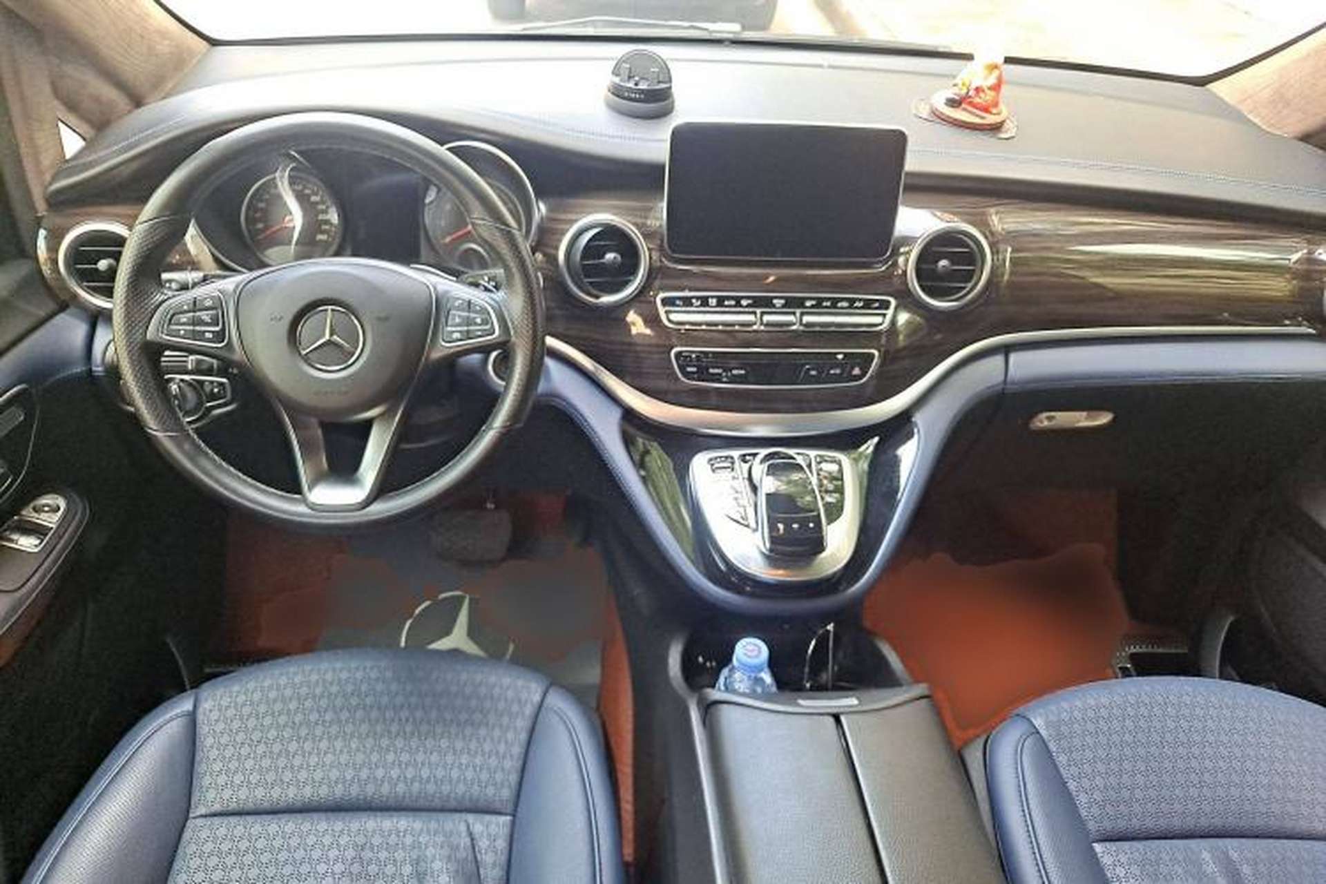 Used Mercedes-Benz V-Class 2018 V 260 Avantgarde Edition China V Center Console