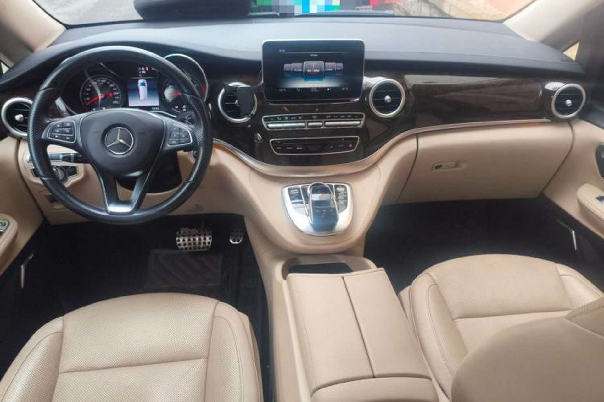 Used Mercedes-Benz V-Class 2018 V 260 L Prestige Extended Version China VI Center Console