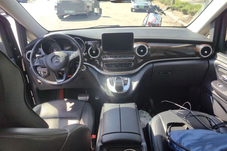 Used Mercedes-Benz V-Class 2018 V 260 L Prestige Extended Version China VI Center Console