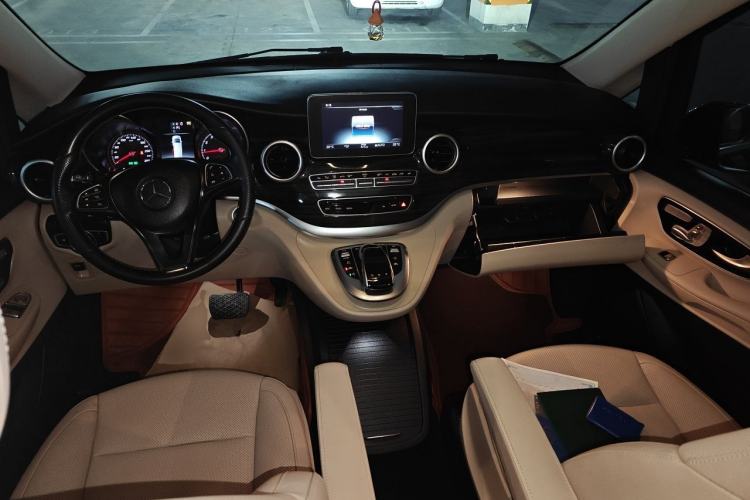 Used Mercedes-Benz V-Class 2018 V 260 Avantgarde Edition China V Center Console