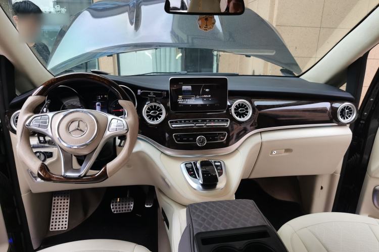 Used Mercedes-Benz V-Class 2018 V 260 L Prestige Extended Version China V Center Console