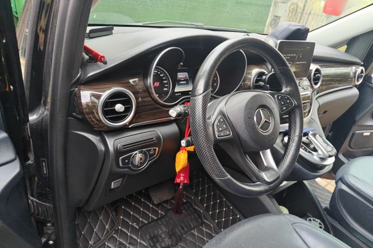 Used Mercedes-Benz V-Class 2018 V 260 Avantgarde Edition China V Center Console